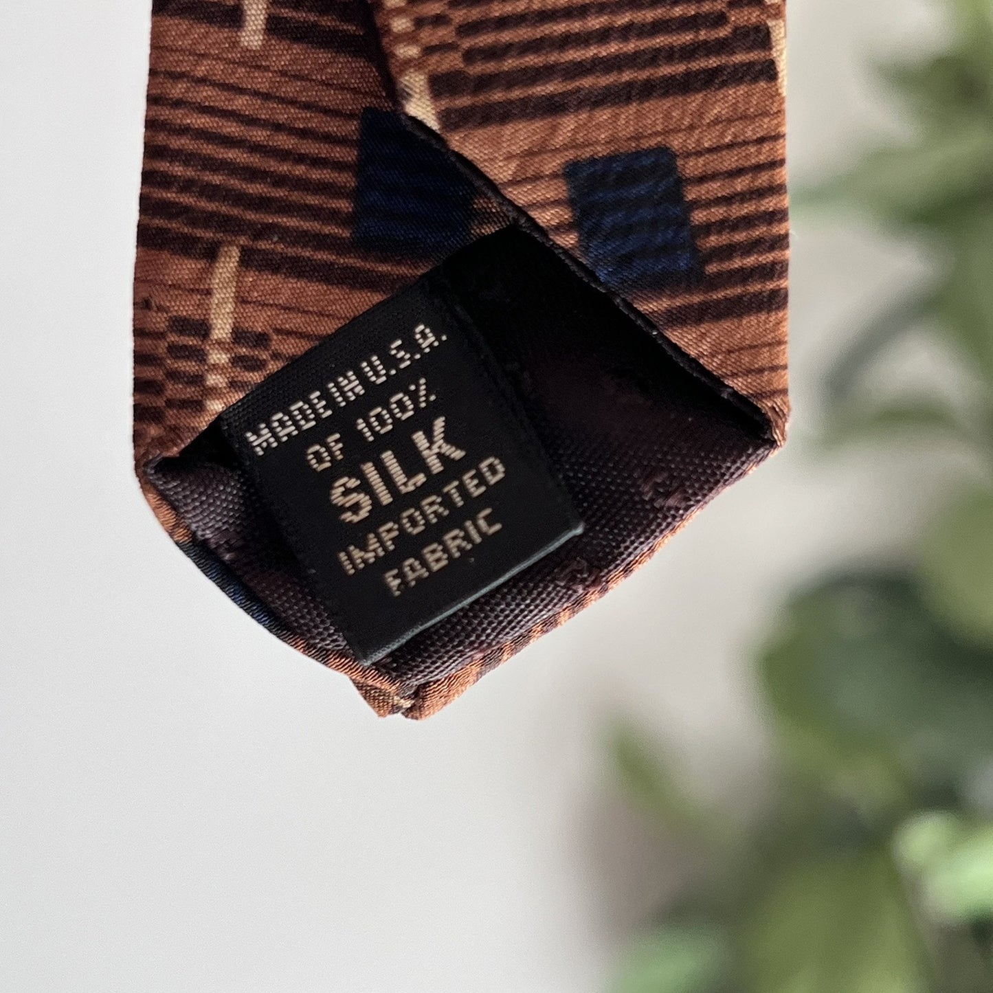 Graham & Lockwood of England 100% Silk USA Brown Bronze Mens Classic Necktie Tie