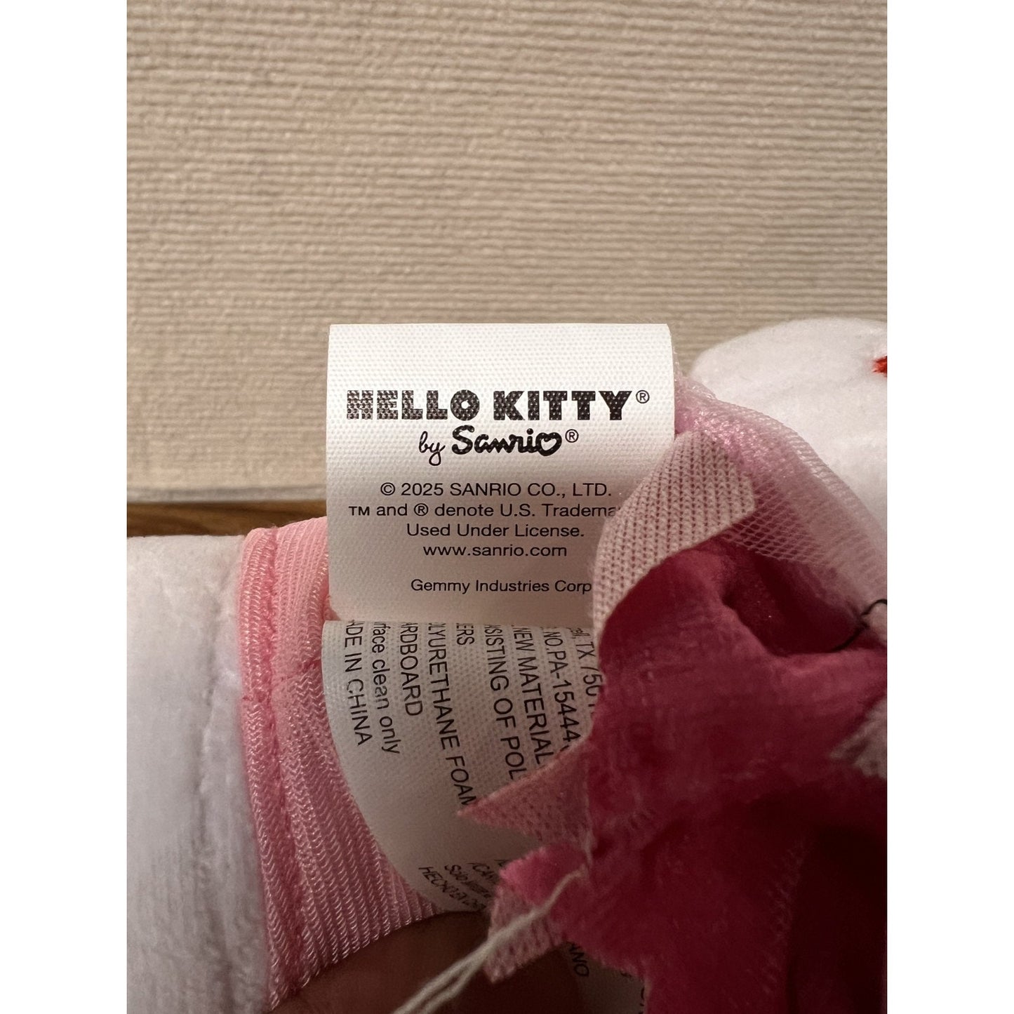 NWT Sanrio Hello Kitty Animated Sidestepper XOXO 2024 Valentine's Day Plush Toy