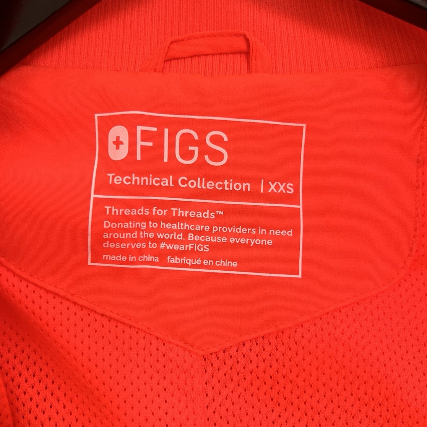 NWT FIGS XXS Sydney Scrub Jacket 5097 Orange Coral Rare Limited Edition 2XS New