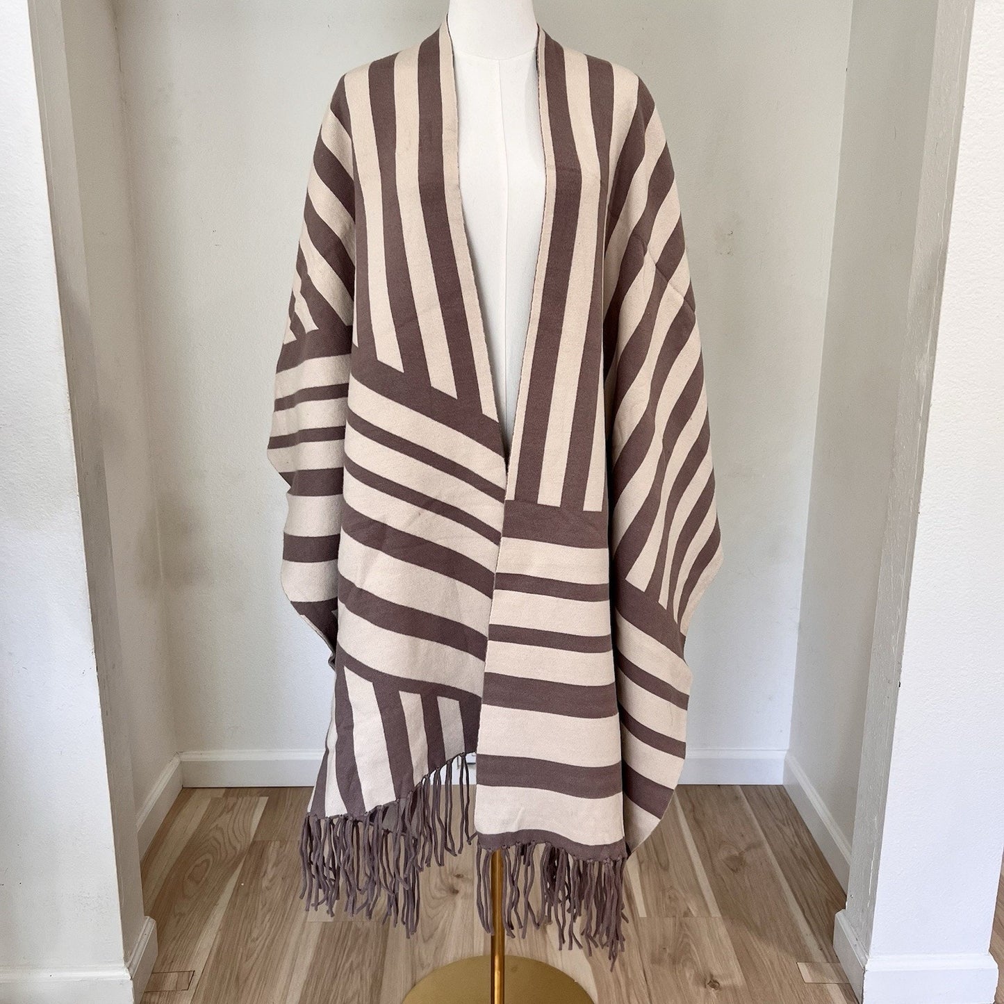 Brian Bailey Poncho Ruana Wrap Travel Chic Cozy Boho Neutral Minimalist Coastal