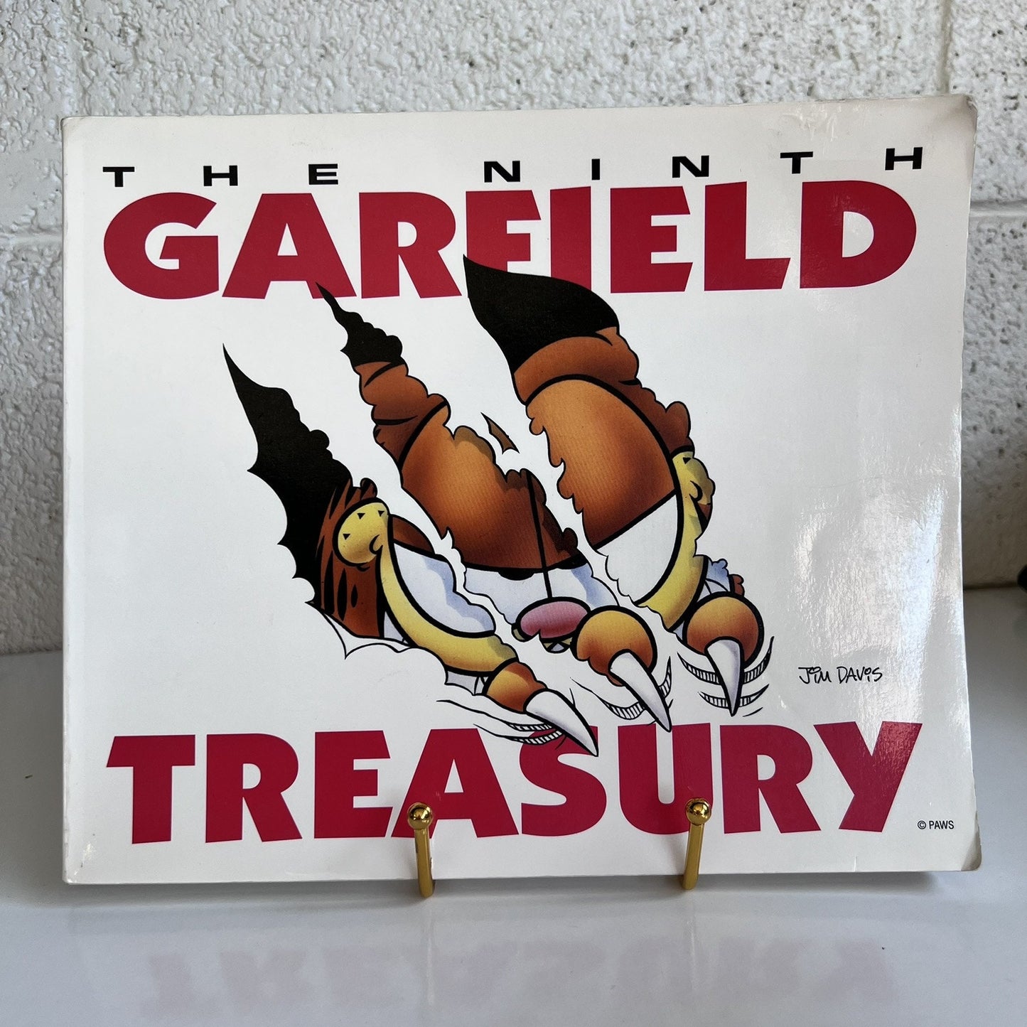 First Edition 1997 Ninth 9th “Garfield Treasury” Jim Davis Softcover Comic Book