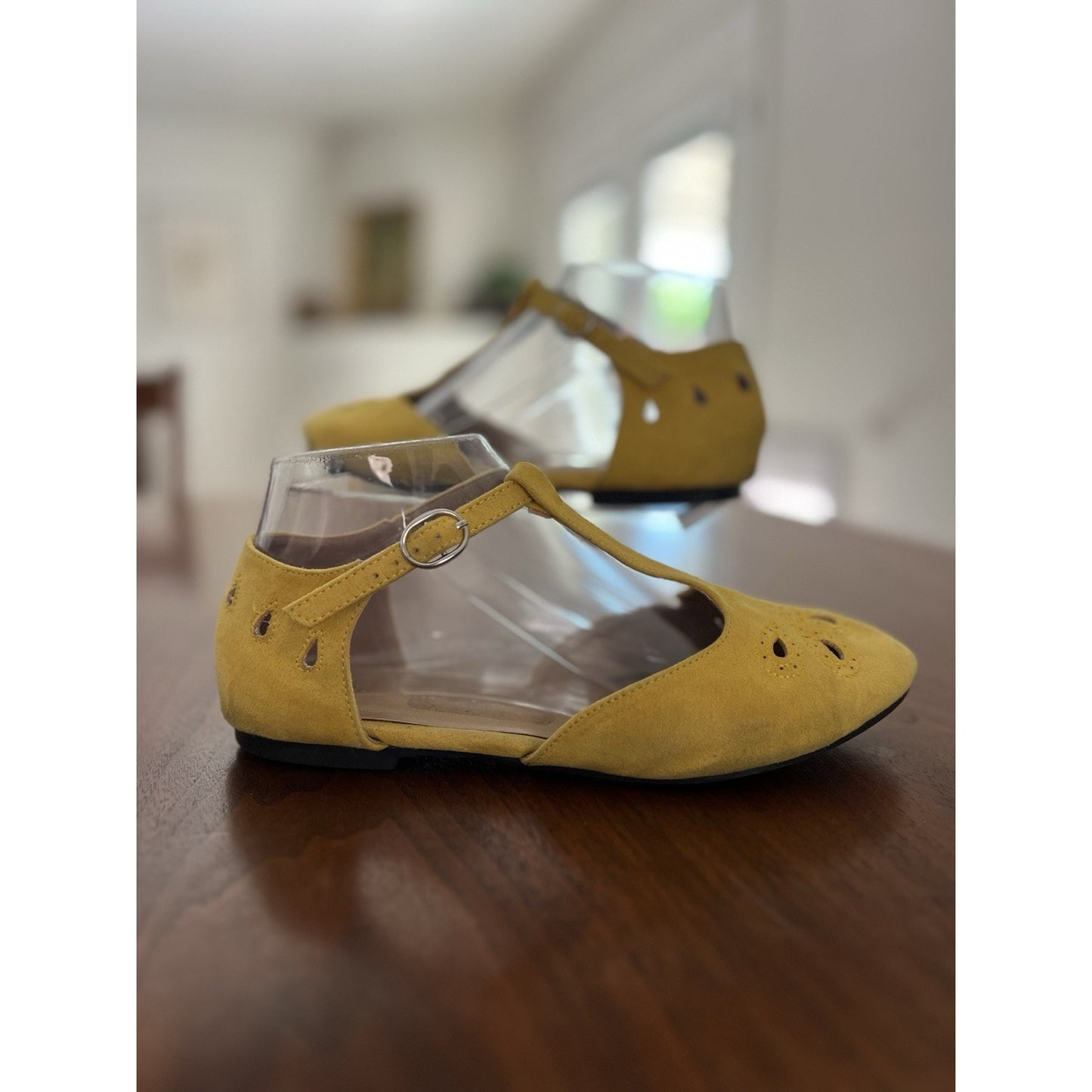ModCloth “Turn Back Prime” Mustard Yellow Vegan Suede T-strap Flats Size 6.5