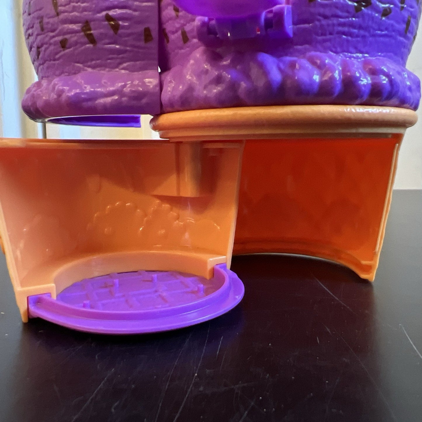 Polly Pocket Spin ‘n Surprise Compact Playset Ice Cream Cone Shape Playground