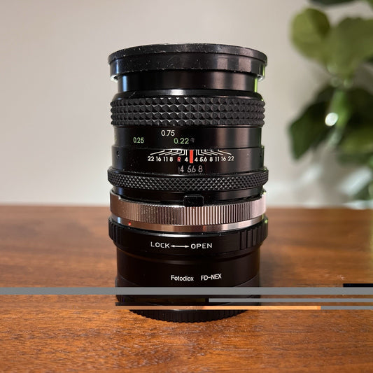 Quantaray 1:28 f/2.8 28mm Multi Coated SLR Camera Lens Mount