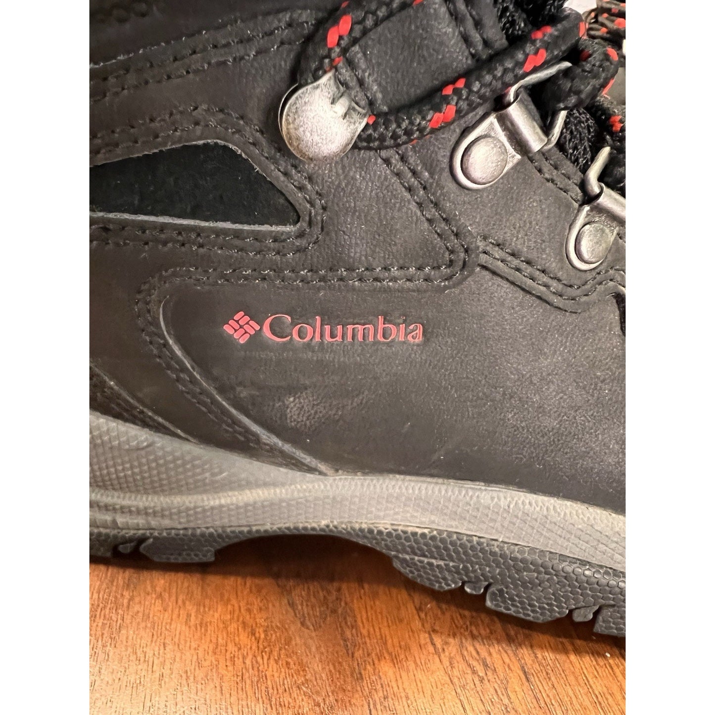 Columbia Newton Ridge Plus Women's Waterproof Hiking Boots Black Red Size 7.5