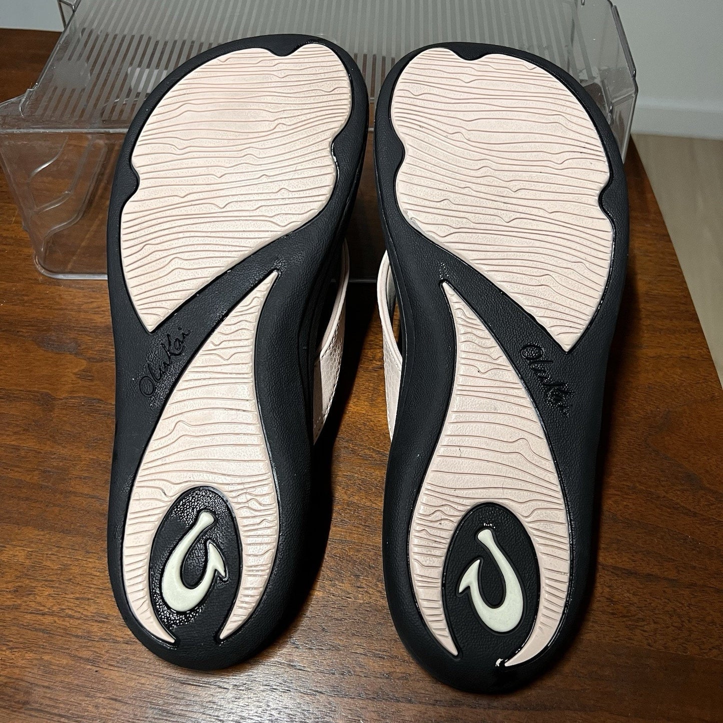 OluKai Kulapa Kai Women 9, EU 39 Pink on Black Flip Flop Thong Beach Sandal