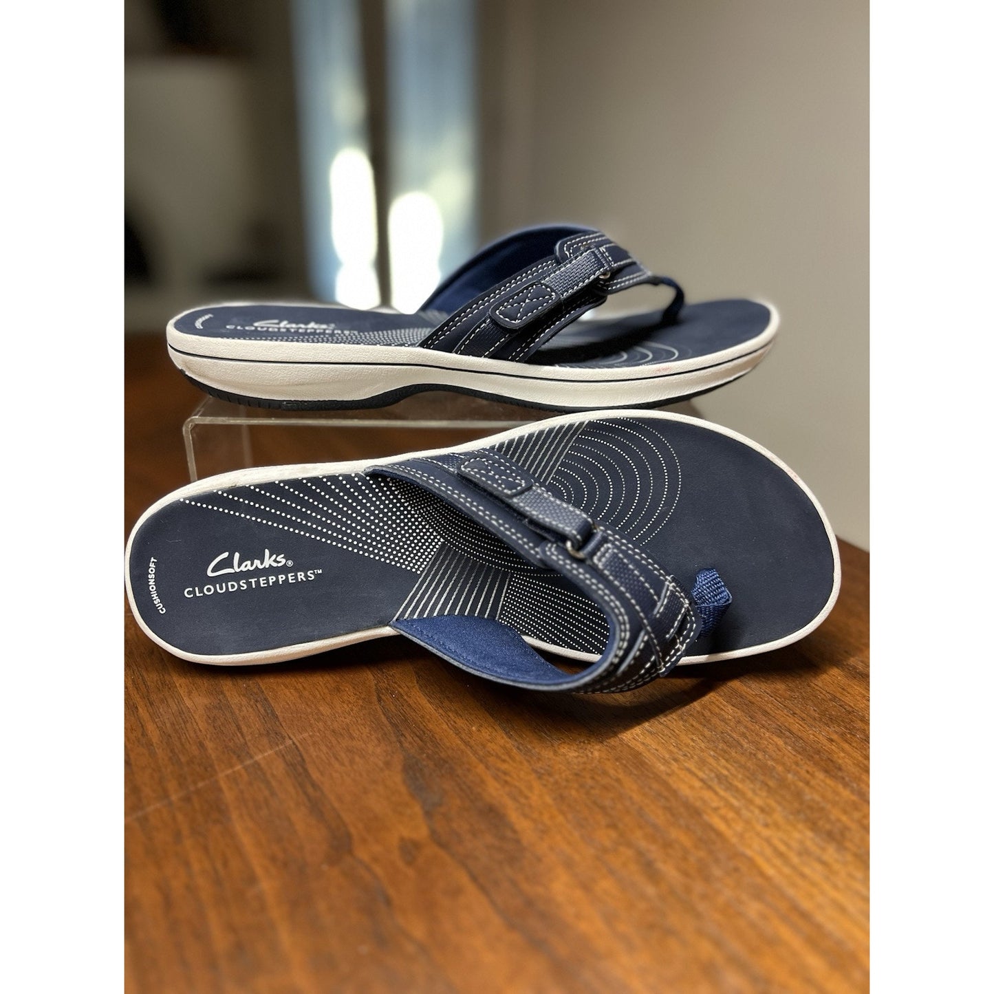 Clarks CloudStepper Breeze Sea Black Women’s T-strap Size 8 Sandal