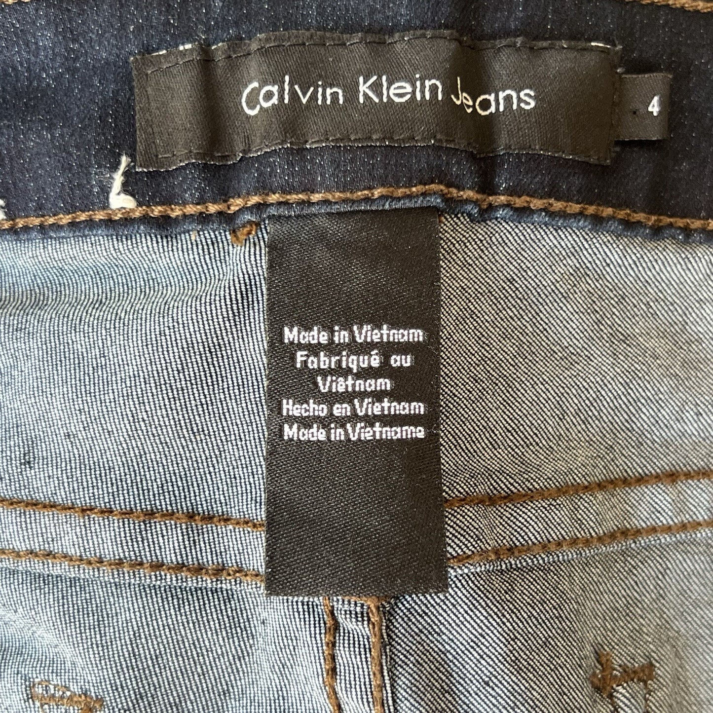 NWOT Calvin Klein Straight Leg Jean Size 4, 32 Long/Tall Power Stretch Dark Wash