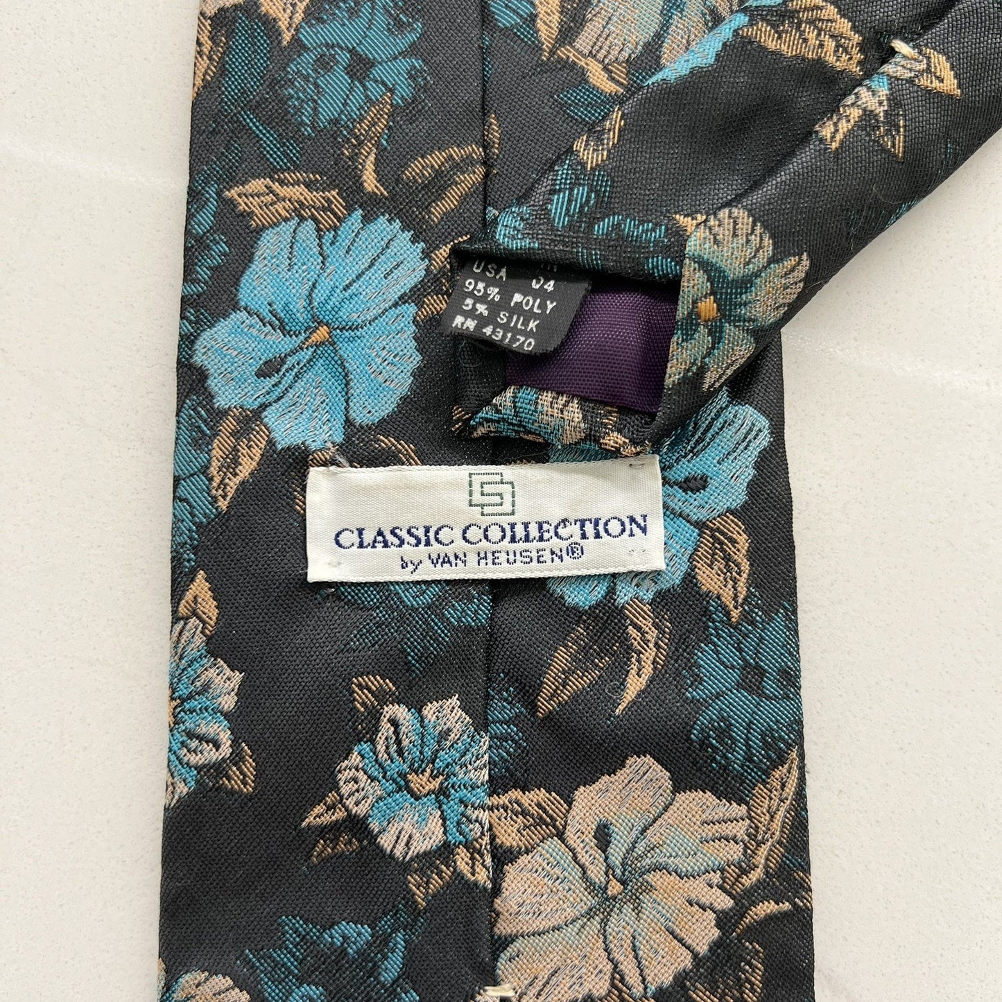 Van Heusen Classic Collection Tie Tropical Muted Blue Floral Made In USA