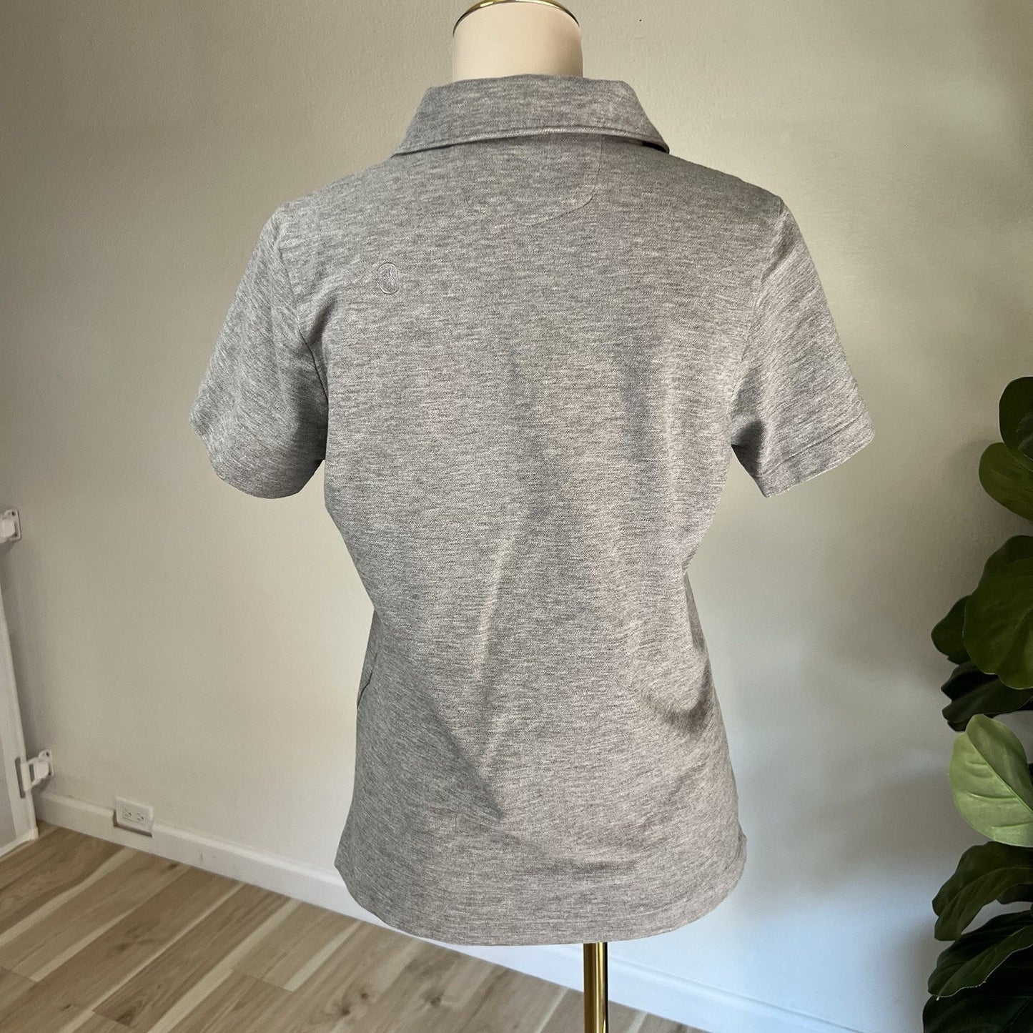 FIGS Pro Women’s Gray Size L 1 Pocket Polo # w22ww1004