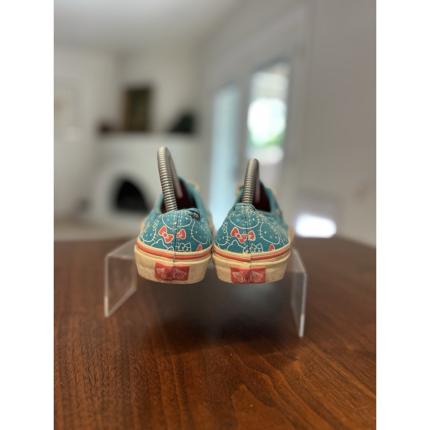 Vans Hawaiian Ocean Blue Hello Kitty Print Lace-up Sneakers Women’s Size 6
