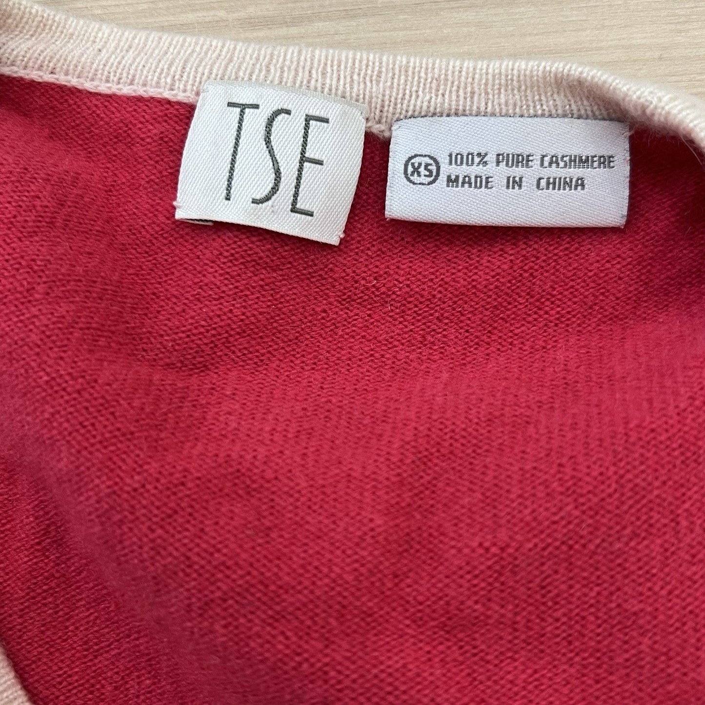 TSE 100% Cashmere V-Neck Cardigan Sweater XS Pink Romantic Coquette 90s Preppy