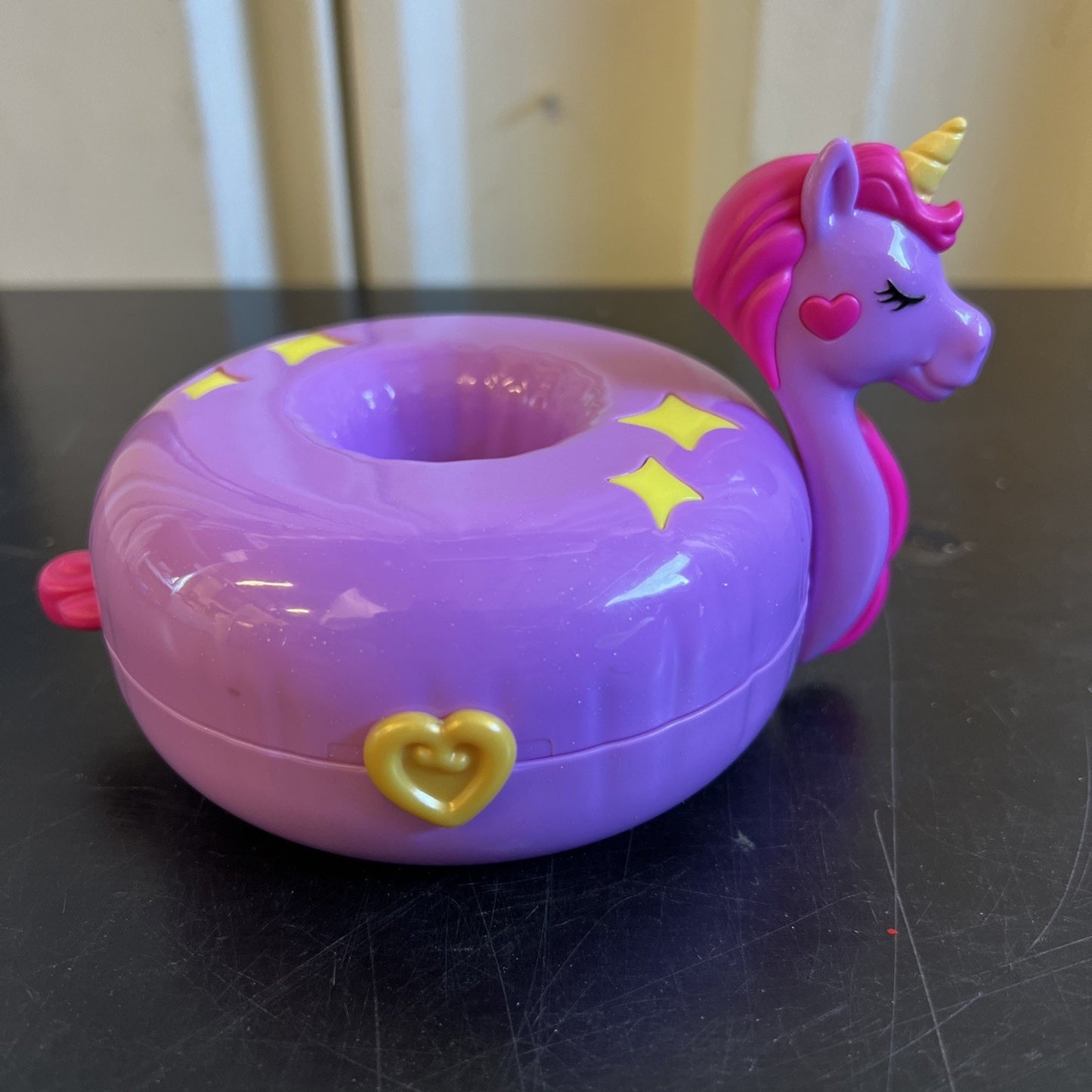 Polly Pocket Sparkle Cove Adventure Unicorn Floatie Compact Play Set w/ Figures