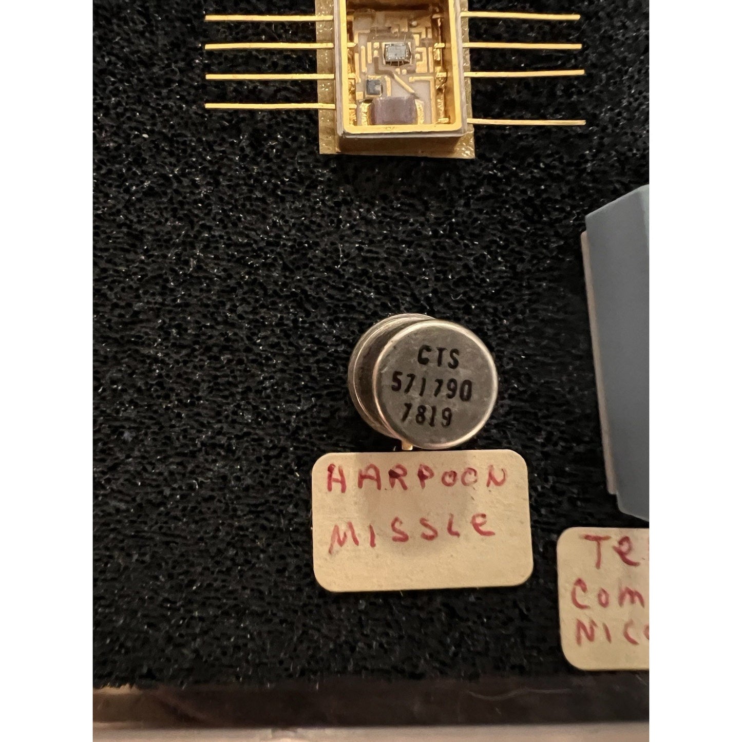 Vintage 1970s Aerospace Military Medical Hybrid Microcircuit Display Lot L1011