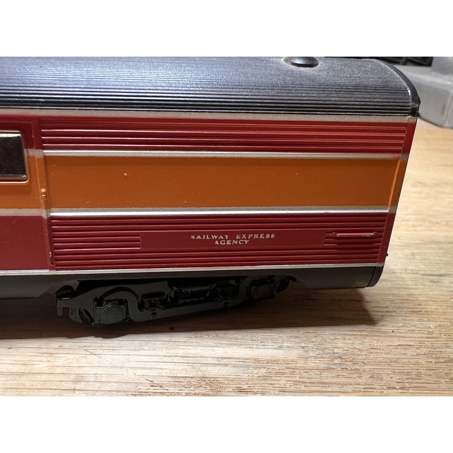 Vintage Bauchman Southern Pacific Daylight Smooth-Side Baggage Train Car