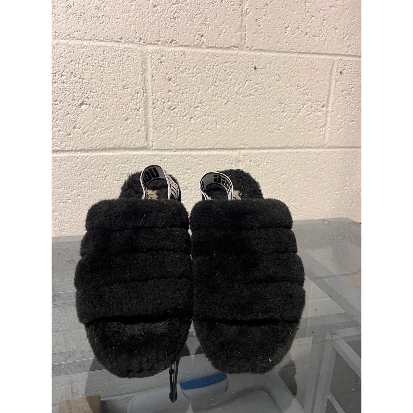 UGG Australia Fluff Yeah Women's Slide Sandal, Size US 7 - Black Strap Heel