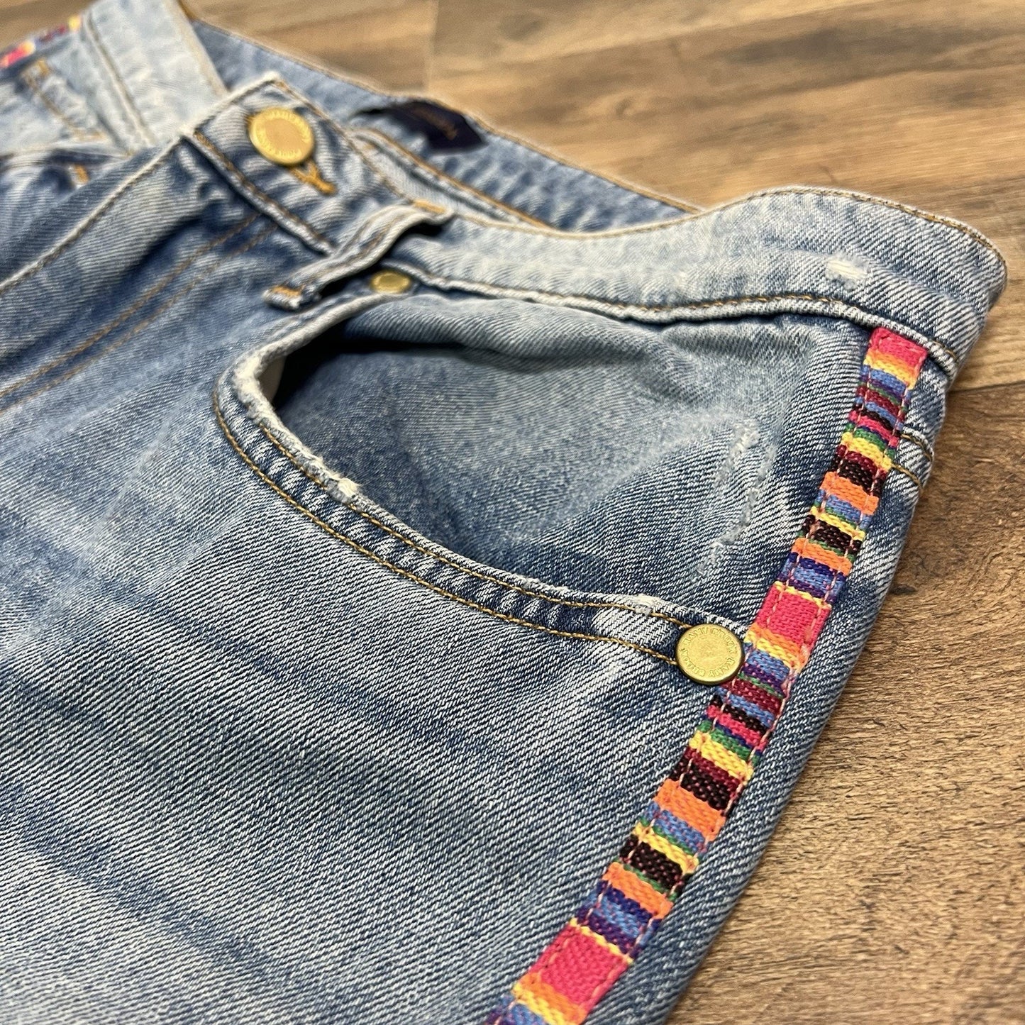 Ramy Brook Sz 26 Rosie Boyfriend Cropped Jean Mid-Rise Distressed Aztec Festival