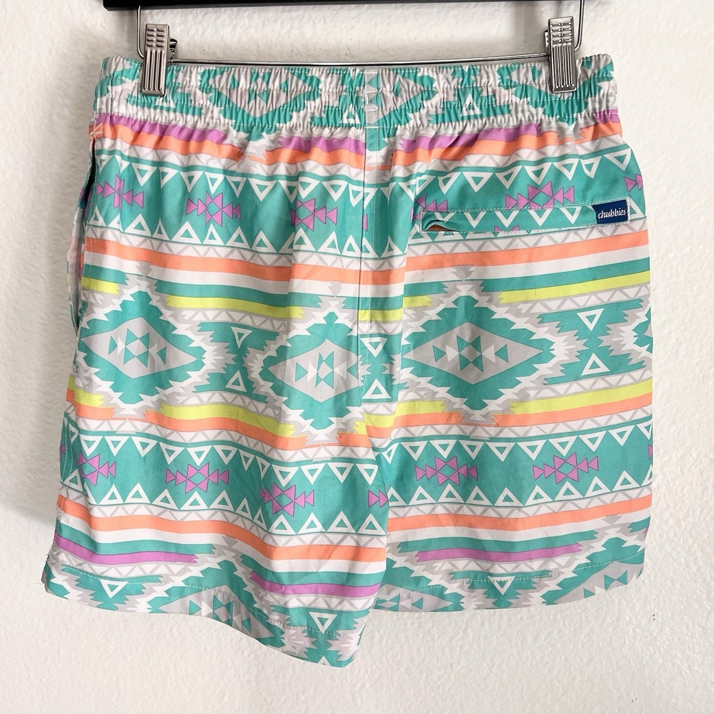 Chubbies (M) En Fuego 5.5” Swim Trunks Neon Aztec Print Brief Liner Retro 90s