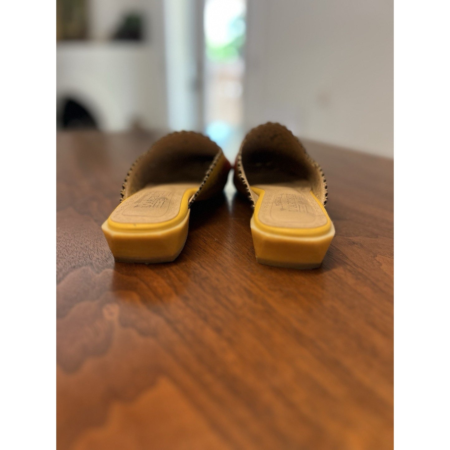 L'Artiste by Spring Step Women's Yellow Galatina Pointed Toe Mules Size 7.5