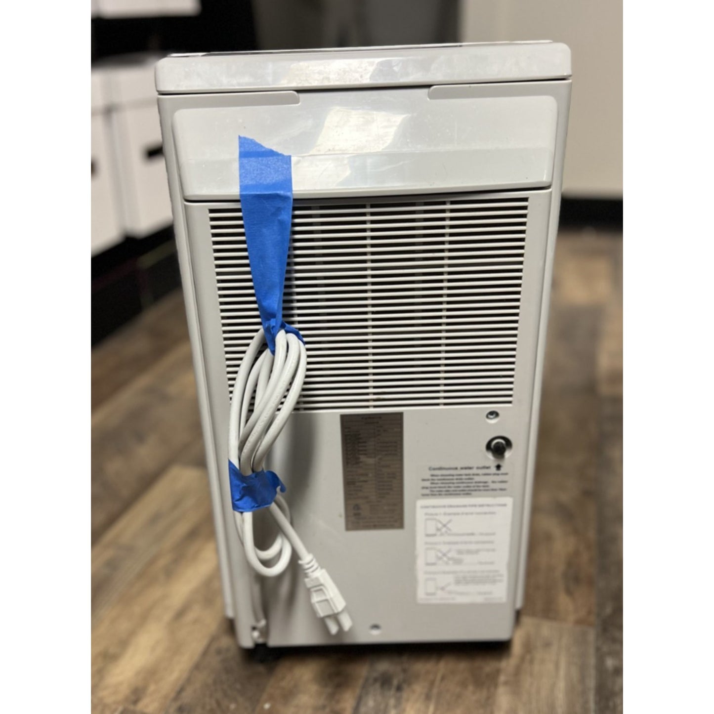 Kesnos Home / Office Dehumidifier Model # PD160A 2500sq ft 112cfm