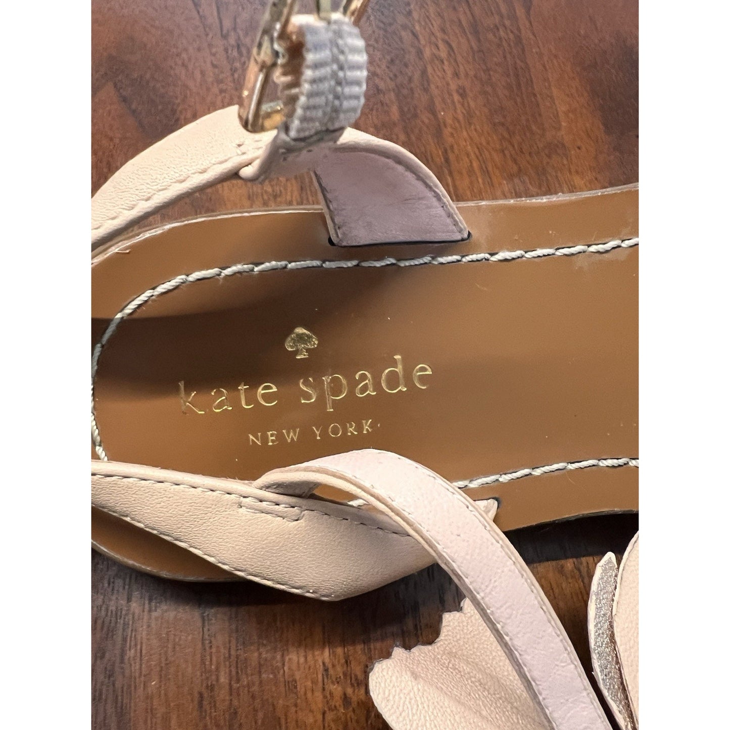 Kate Spade New York CELO Butterfly Flower Leather Thong Sandals Pink Nude Gold