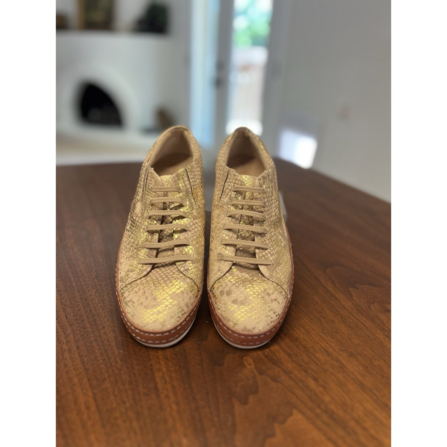 Corso Como Naimie Womens Gold Leather Reptile Print Slip-on Sneakers Sz 8.5