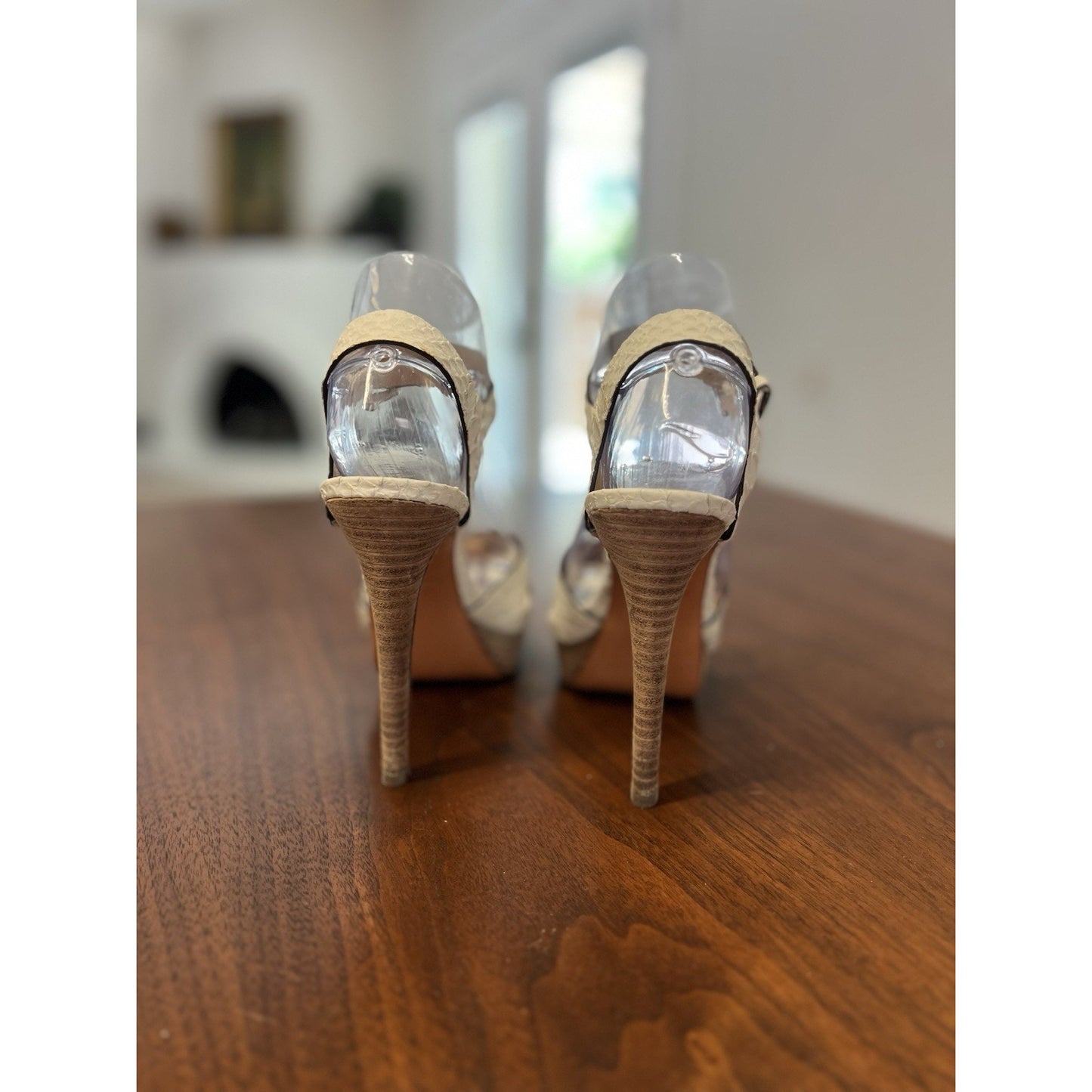 Coach Dani White Snakeskin Embossed Leather Heels Women’s Size 6B