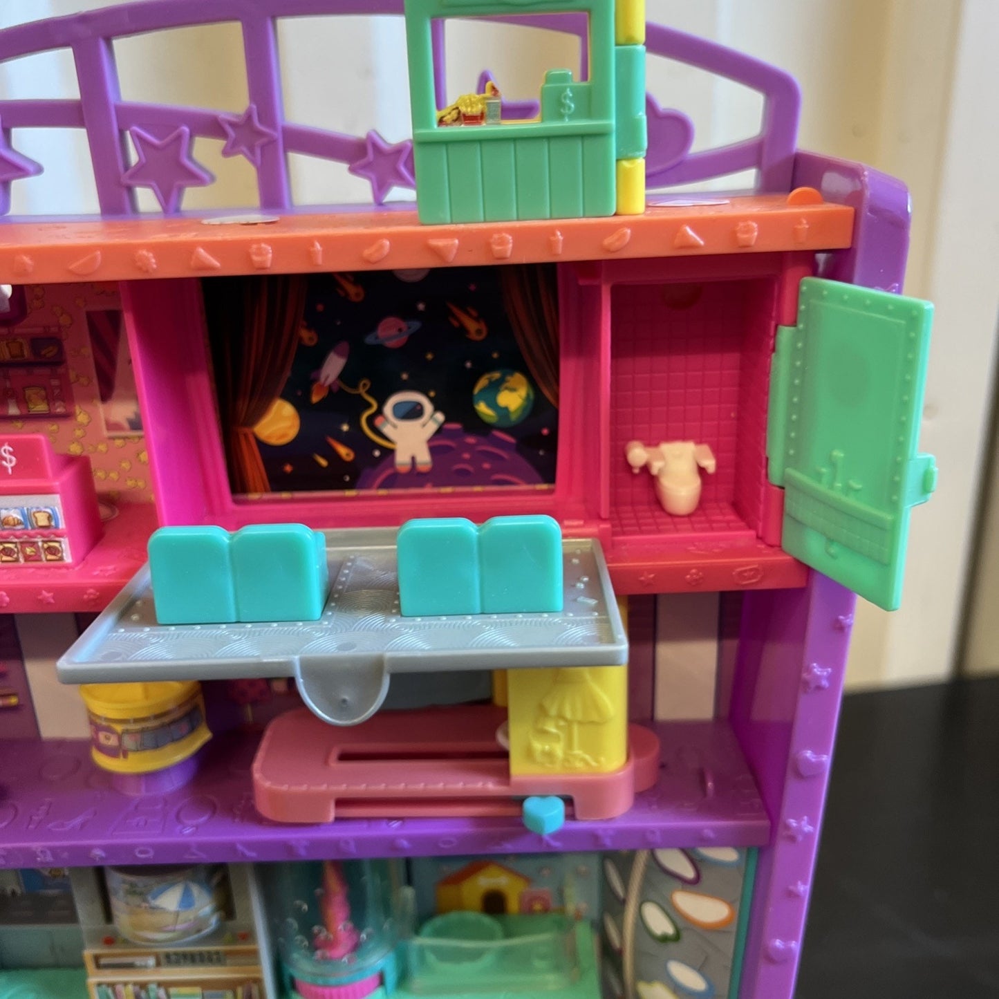 Polly Pocket GFP87 Pollyville Mega Mall Doll Playset - Missing Accessories