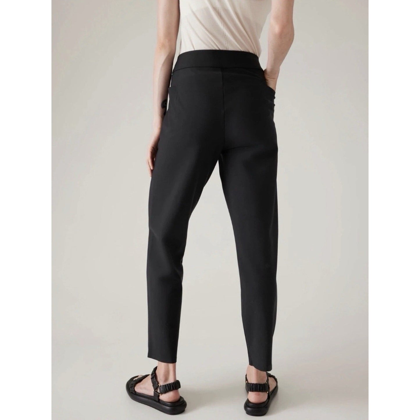 Athleta Stellar Trouser 26” Pants Mid Rise Slim Crop Ankle Black Work Stretch