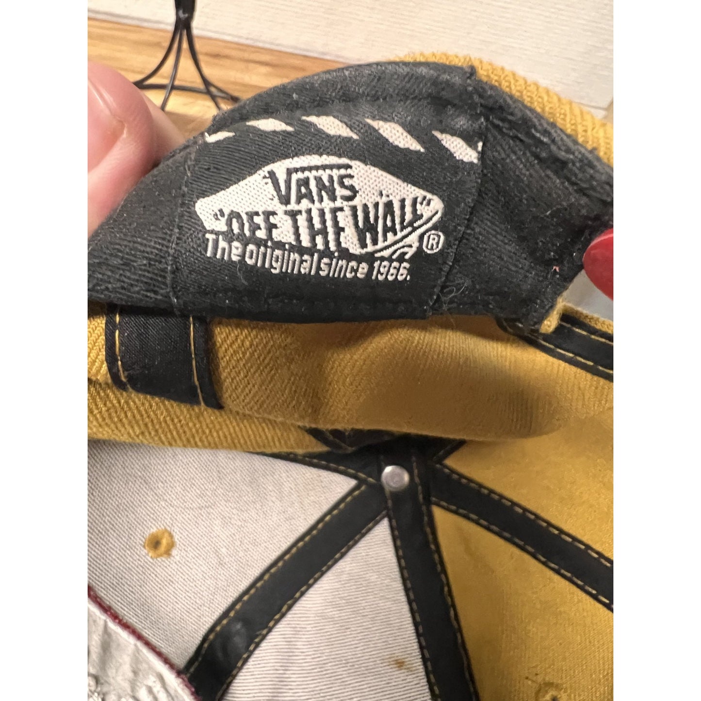Vans Classic Patch "Vans Off The Wall" Mustard Yellow / Red Color Snapback Hat