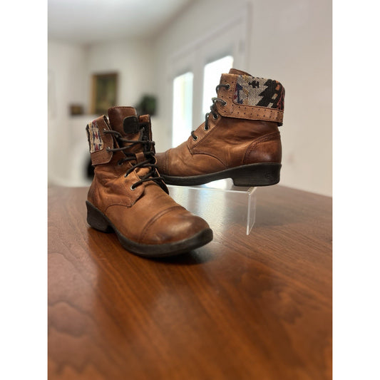 KEEN Tyretread Leather Boots Fold Over Aztec Tribal Print Cuff Cap Toe Women 7