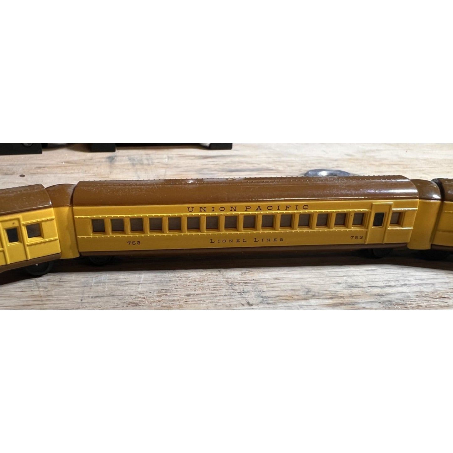 UNION PACIFIC - LOCOMOTIVE, COACH & BUFFET CARS - LIONEL Hallmark Ornaments NEW