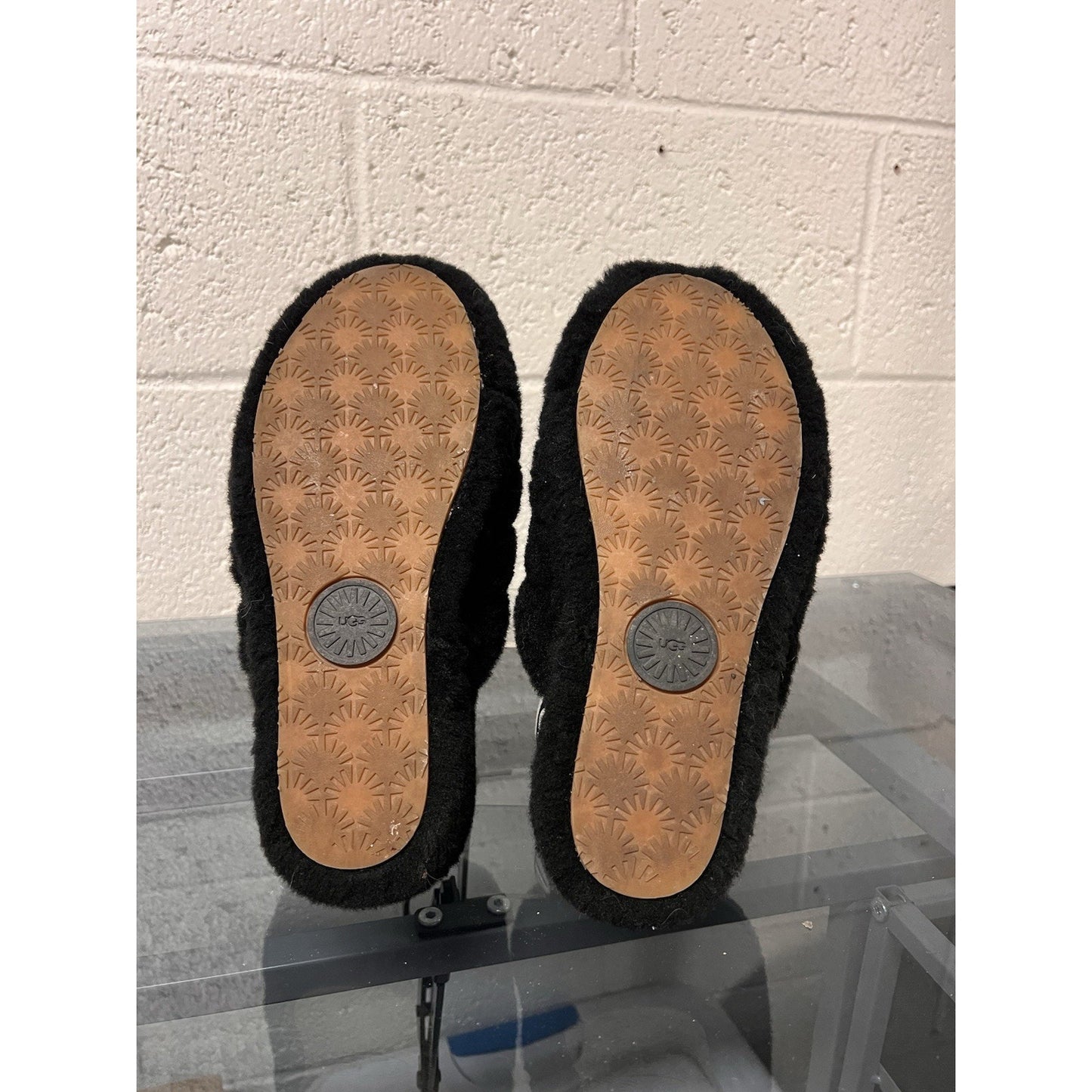 UGG Australia Fluff Yeah Women's Slide Sandal, Size US 7 - Black Strap Heel