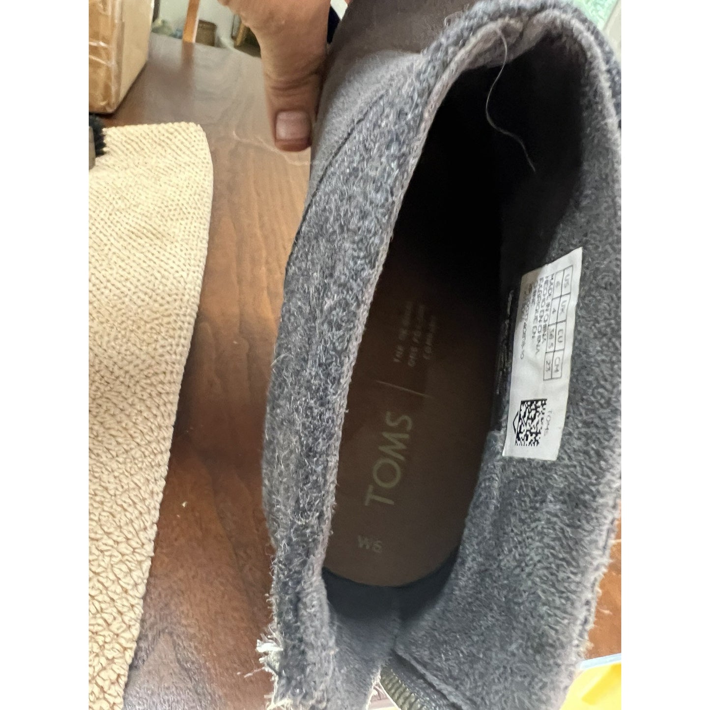 Toms Lacy Bootie Ankle Boot Gray Suede Felt Zipper Women’s Size 6