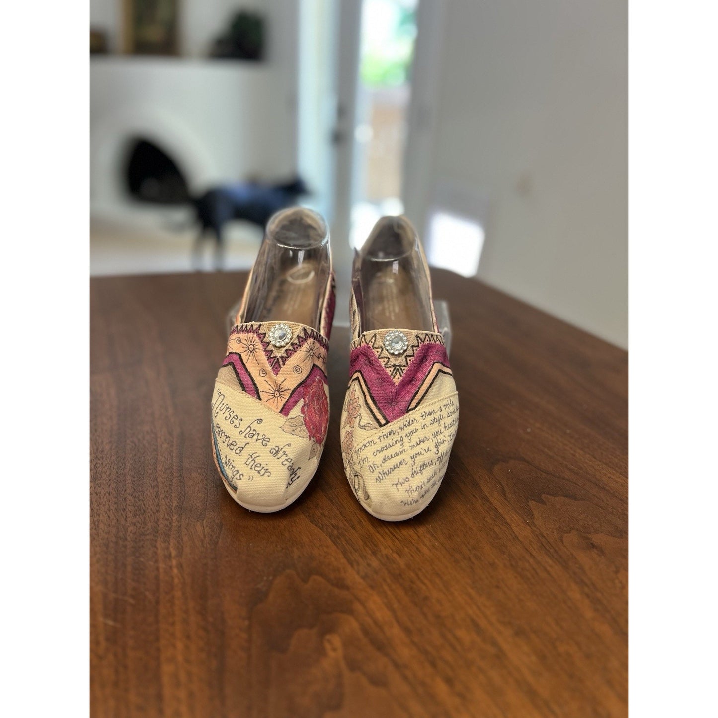 TOMS Custom 2013 Nurse Inspired No. 5 Design Womens Size 10 Slip-on Canvas Shoes