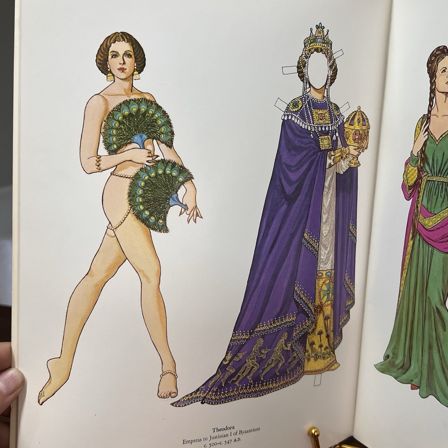 Tom Tierney 1982 Great Empresses & Queens Paper Dolls Book Uncut Vintage Fashion