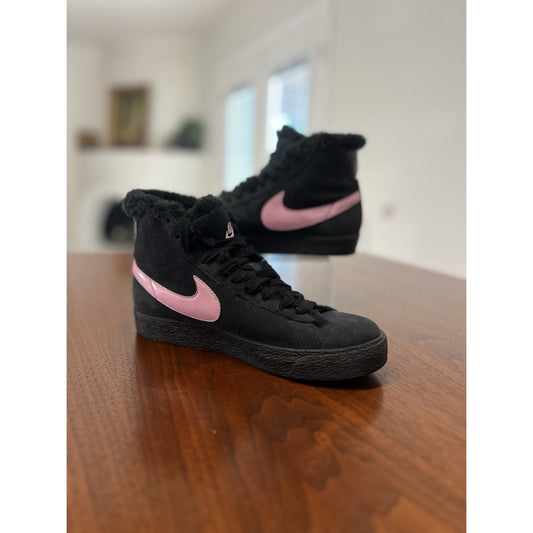 Nike Blazer Mid Boot Black Suede Perfect Pink Faux Fur Winter Girls Size 4.5 Y
