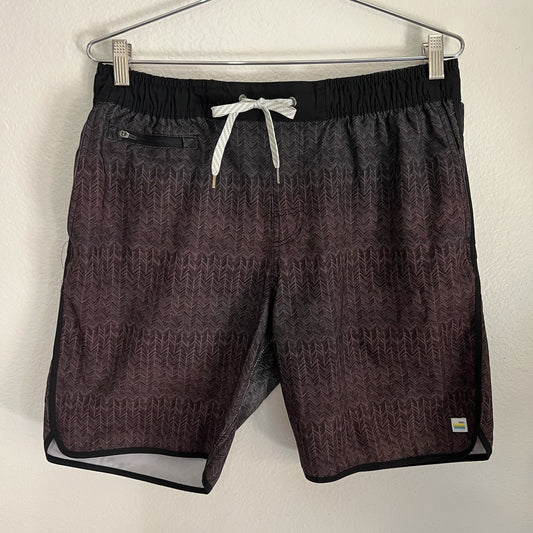 Vuori Banks Mens Shorts (L) 7” Inseam Drawstring Beach Casual Athleisure