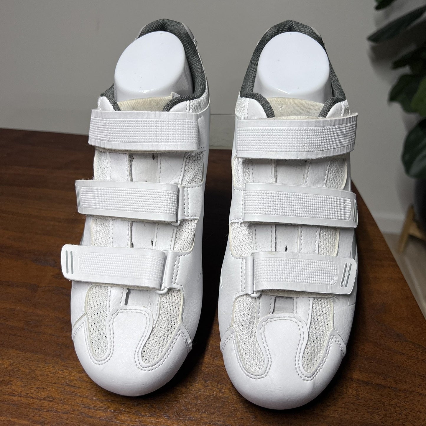 TOMMASO Womens (10.5) White Pista 100 Spin 3 Strap Indoor Cycling Shoe w/ Clips