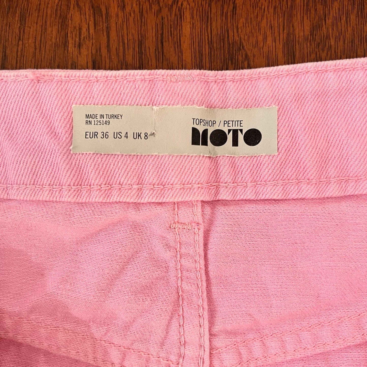 Topshop Moto Y2K Miniskirt Bubblegum Pink 27” Sz 4 Barbie Cutoff Raw Hem Petite