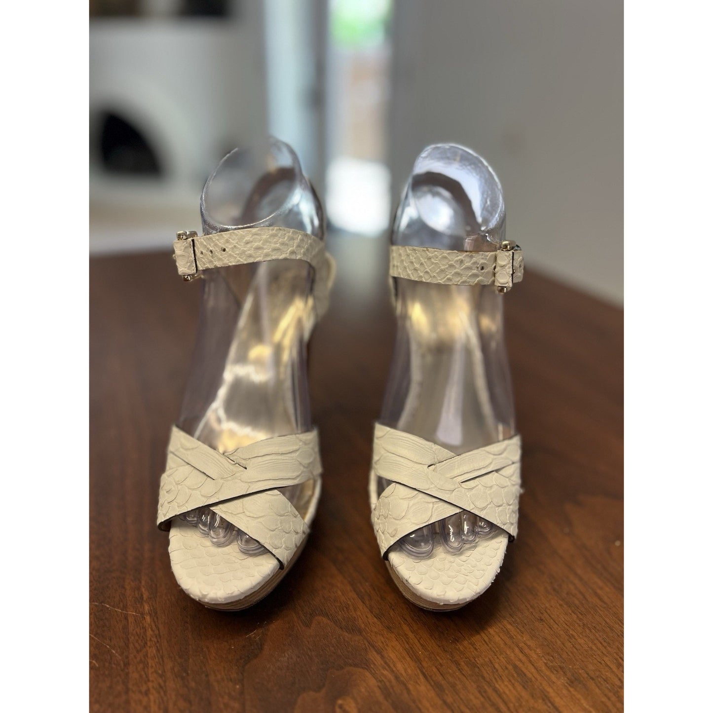 Coach Dani White Snakeskin Embossed Leather Heels Women’s Size 6B