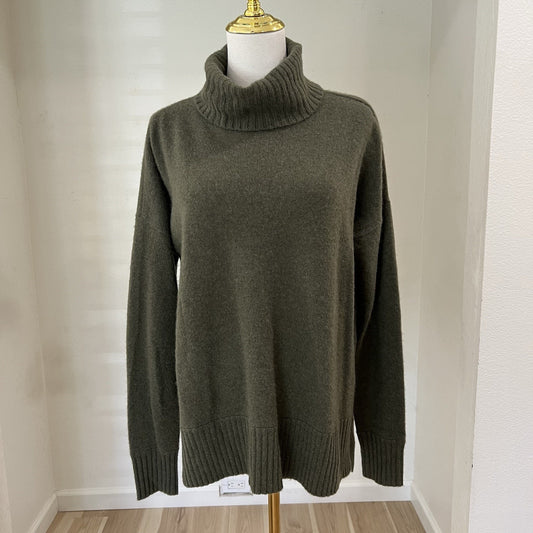 SAKS FIFTH AVENUE (S) 100% Cashmere Turtleneck Sweater Split Hem Green Cozycore