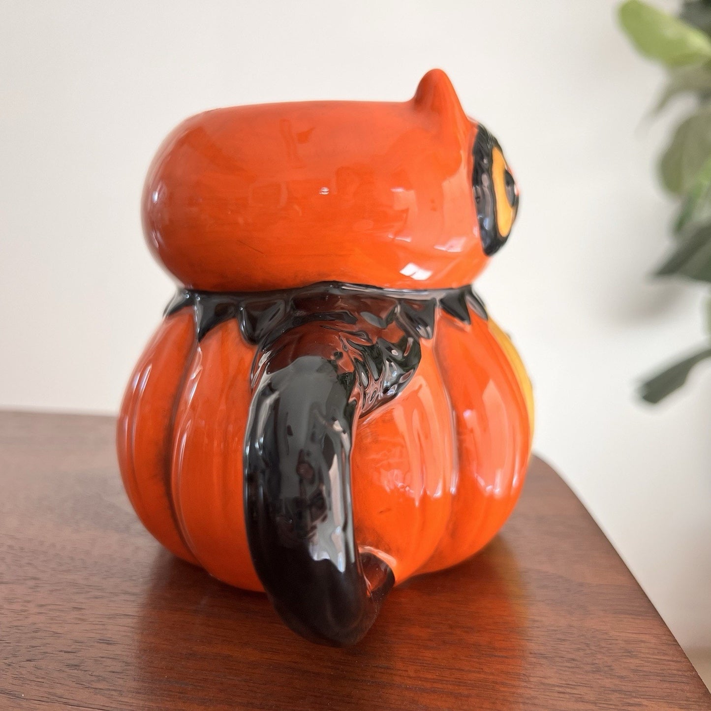 Johanna Parker Halloween Pumpkin Owl Mug Retro Kitsch Carnival Anthropomorphic
