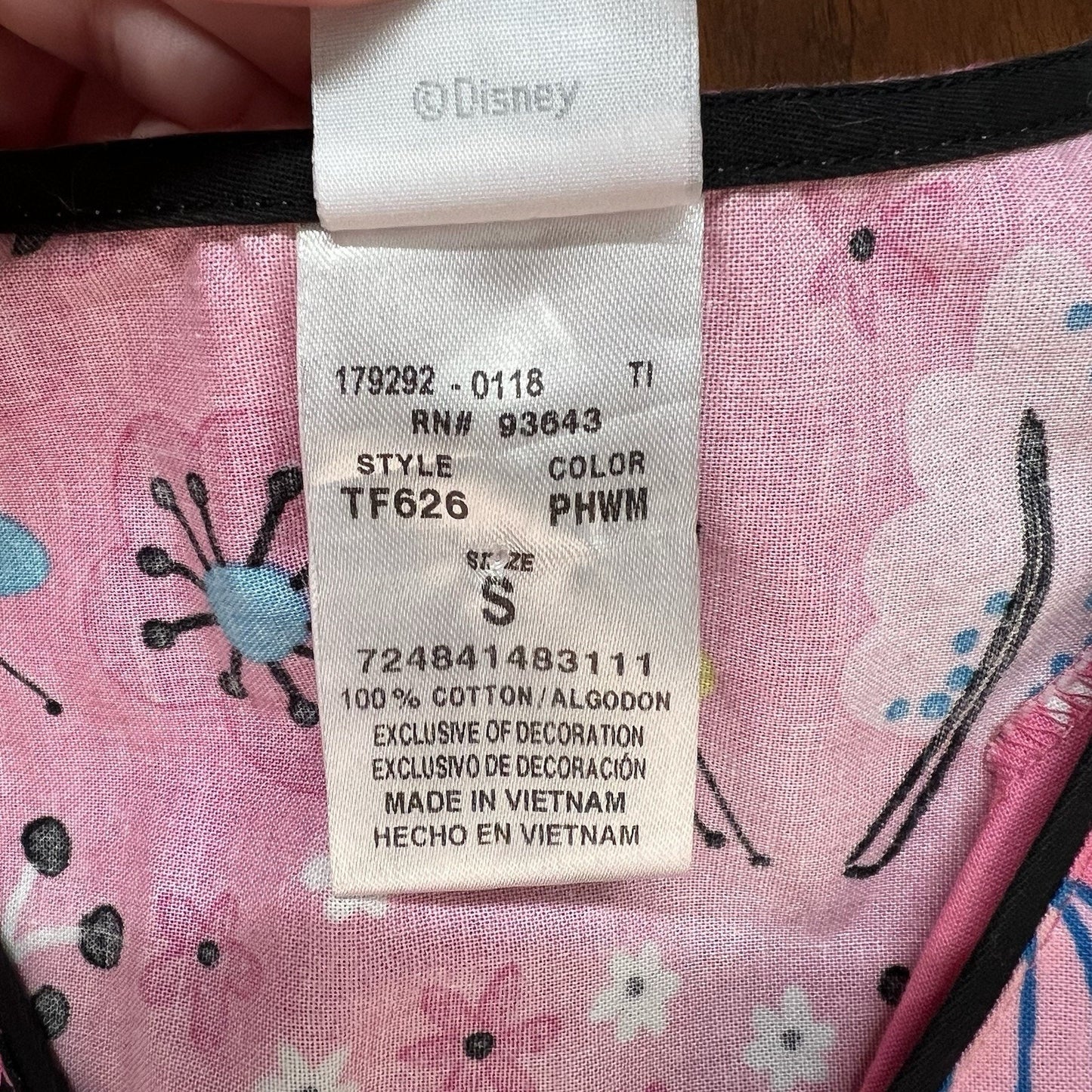 Lot Set of 4 Disney Scrub Tops Winnie the Pooh Eeyore (S) Cotton Pockets AOP