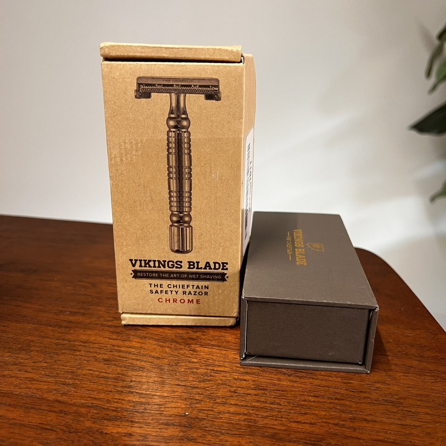 Vikings Blade “The Chieftain” Luxury Double Edge Safety Razor, Case & Blades