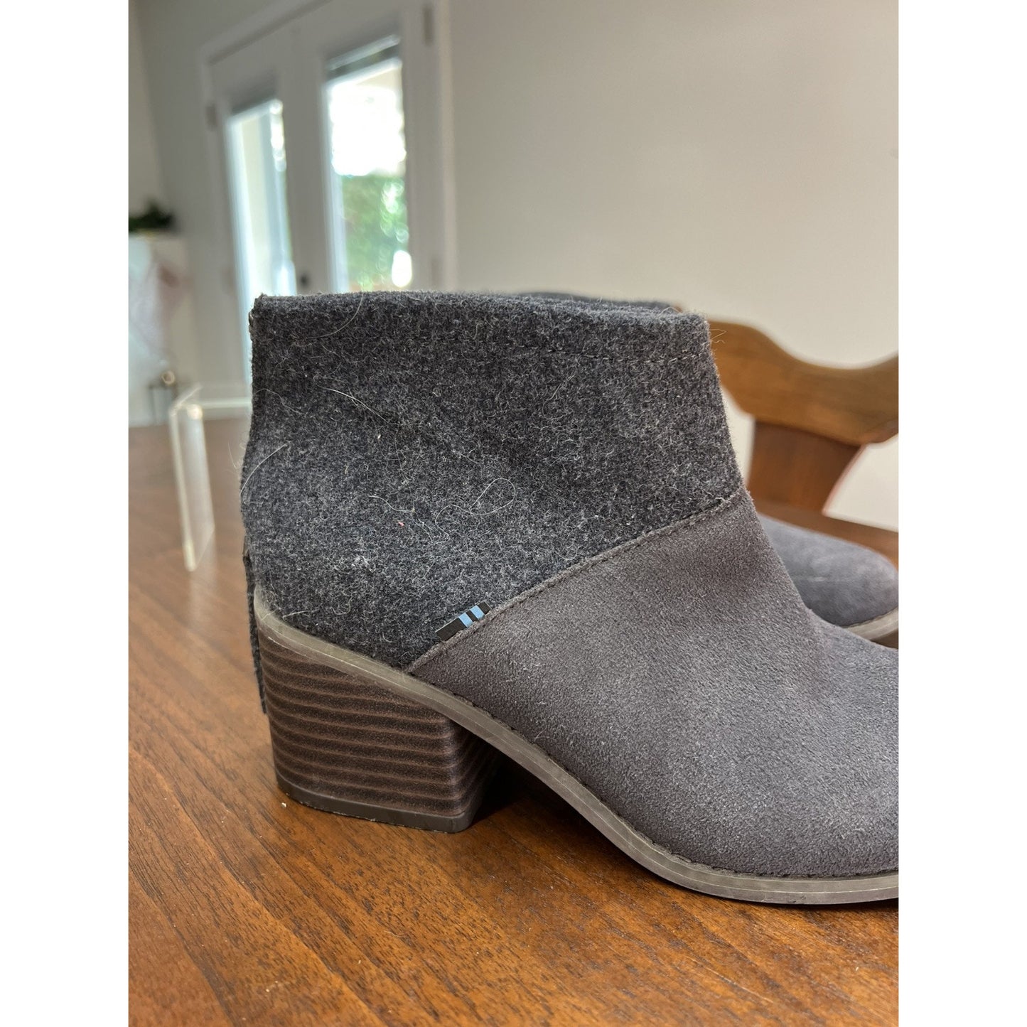Toms Lacy Bootie Ankle Boot Gray Suede Felt Zipper Women’s Size 6