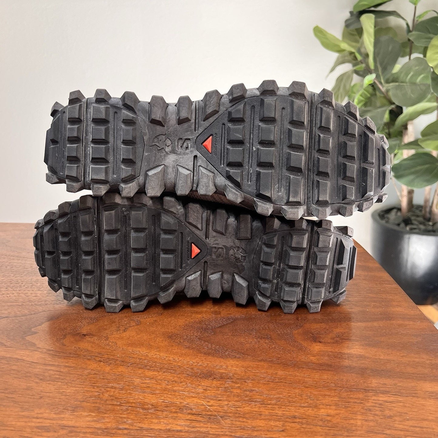 Salomon Snowclog Mid 11.5 Ultralight All Terrain Practically New Water Repellent