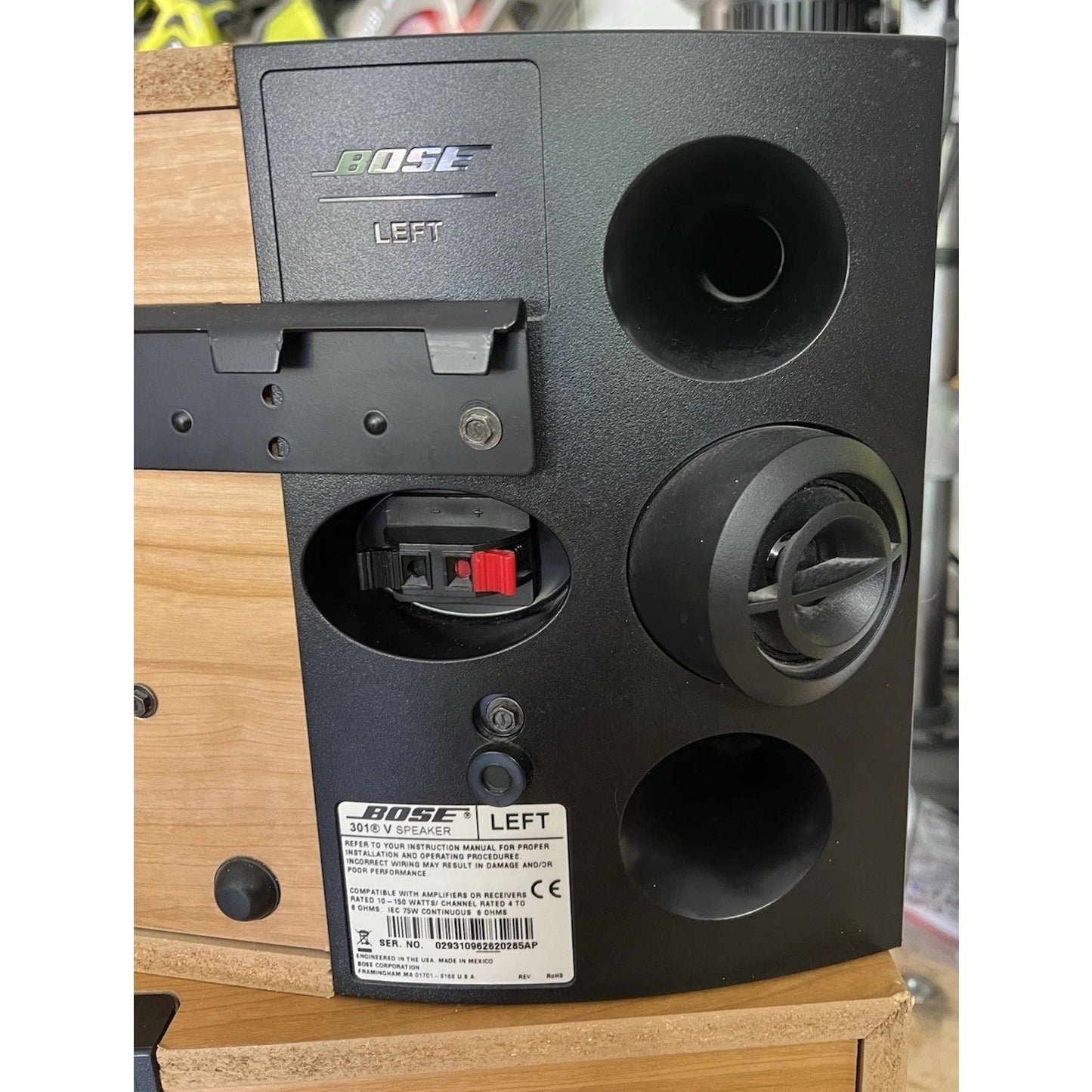 BOSE 301 V Left and Right Speakers Blonde Cabinets Excellent Condition