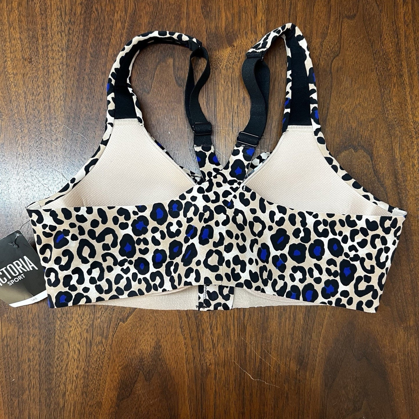 NWT Victoria Sport 34B Incredible Knockout Ultra Max Support Front Zip Leopard