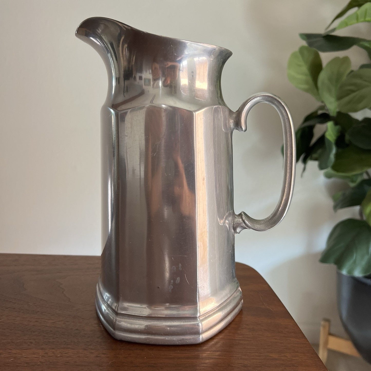 Wilton Armetale Pewter 10” Hexagon Pitcher RWP Vintage Barware Tavern Ice Lip